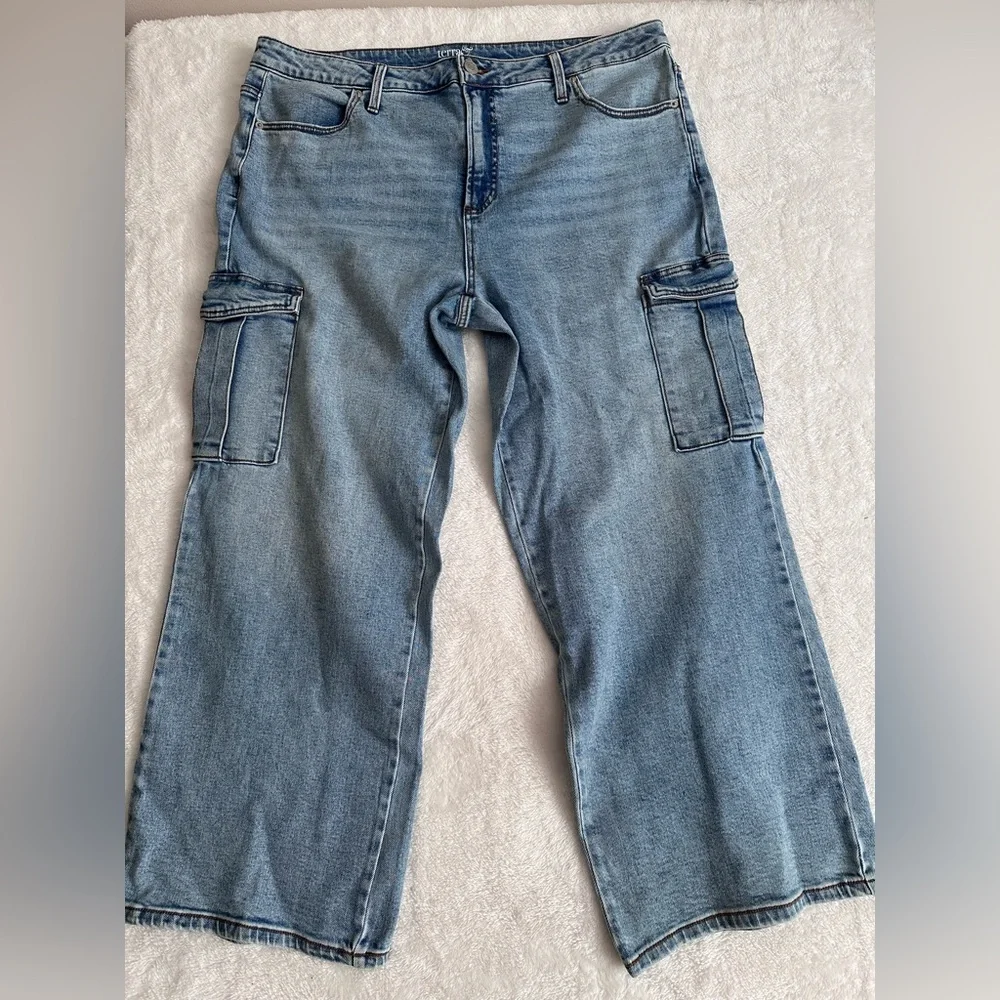 Terra & Sky Cargo Utility Denim Jeans Size 16W  Wide Leg Curvy - Picture 2 of 9